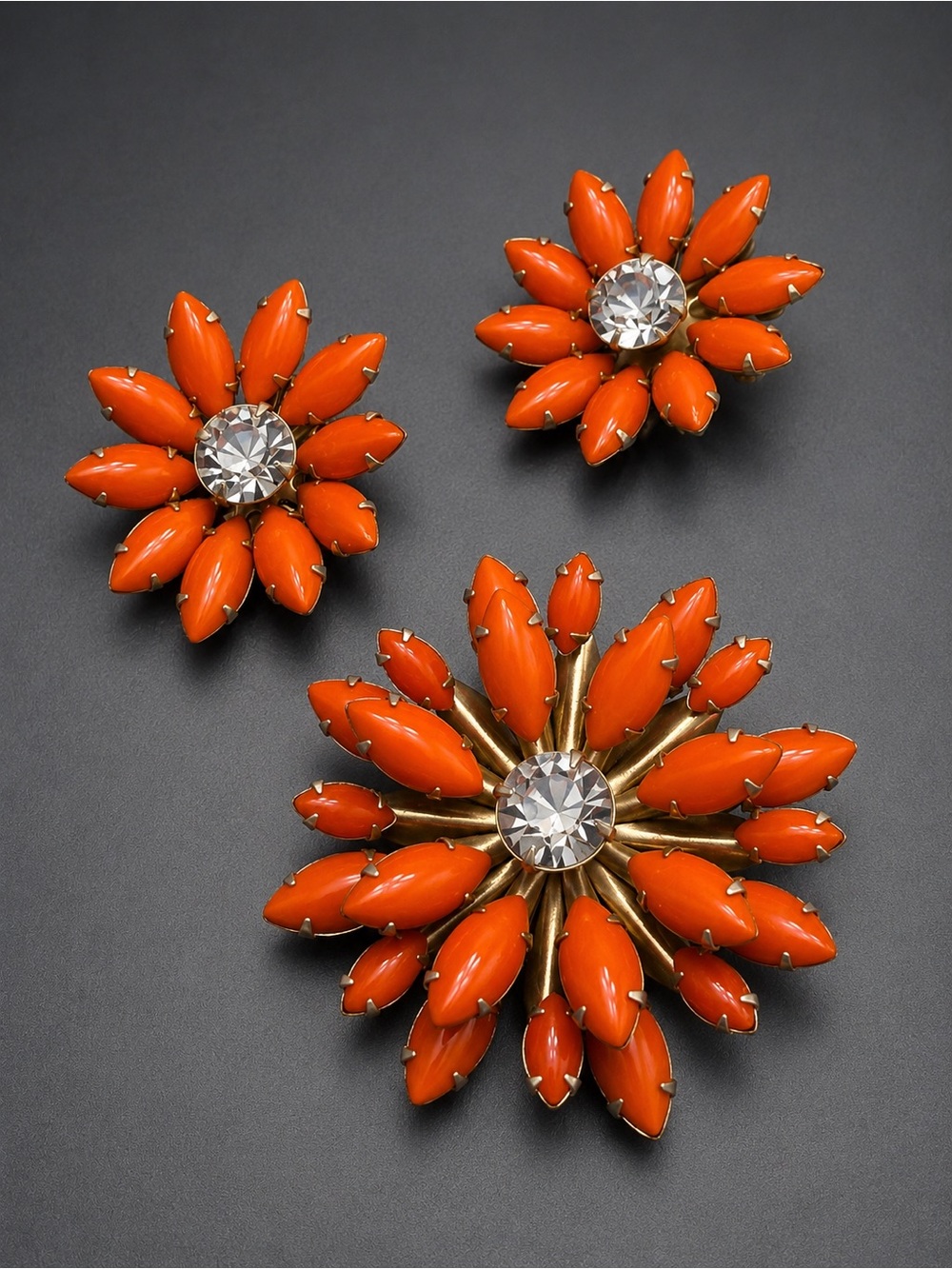 Vintage Art Glass Orange Flower Brooch and Earrings Set